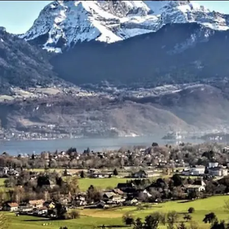 Quiet In A House In Annecy Very Close To The Bed & Breakfast