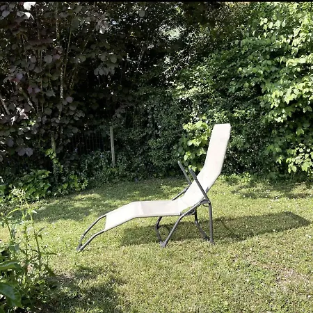 Quiet In A House In Annecy Very Close To The Bed & Breakfast 2*